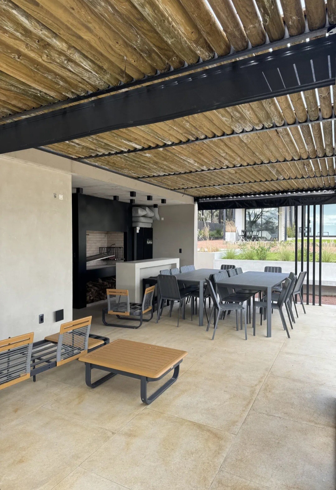 Exclusivo monoambiente premium de 44 m2 en alquiler, ubicado en el prestigioso Complejo LAWA, con vistas espectaculares al lago La Caleta en Barra de Carrasco y acceso a amenities 5 estrellas. · Foto 10