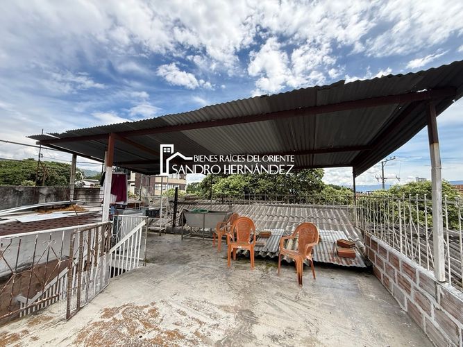 Casa de 5 alcobas en venta en Lagos Iv Sector B, Floridablanca, 200 m² · foto 18 de 19
