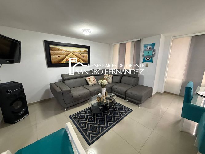 Apartamento de 3 alcobas en venta en Provenza, Bucaramanga, 120 m² · foto 2 de 17