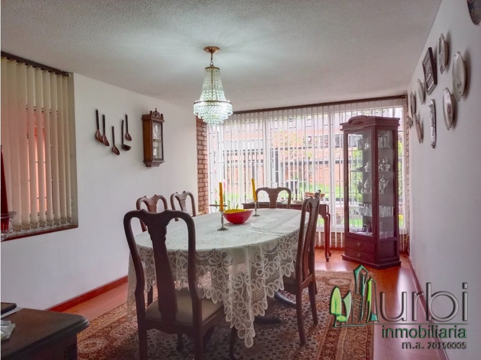 Casa en venta en Lagos De Cordoba, Bogotá · foto 3 de 20