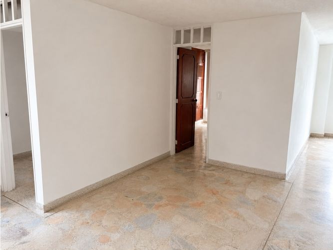 Apartamento de 3 alcobas en venta en Los Cambulos, Cali, 89 m² · foto 5 de 13