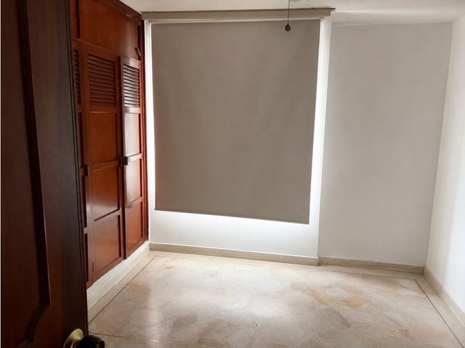 Apartamento de 3 alcobas en venta en Los Cambulos, Cali, 89 m² · foto 7 de 13
