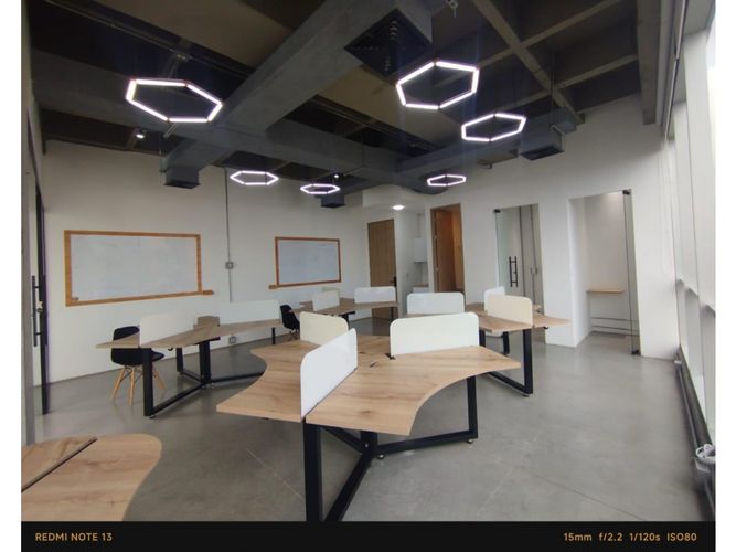 Oficina en arriendo en El Diamante No. 2, Medellín, 60 m² · foto 4 de 12