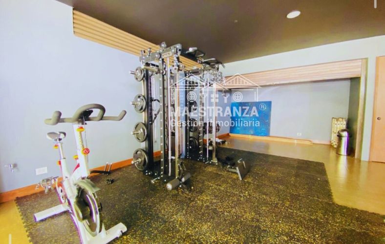 Casa de 4 alcobas en venta en Las Palmas, Medellín, 366 m² · foto 2 de 19