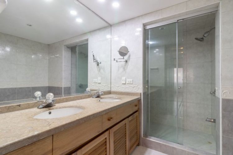 Casa en venta en Santa Barbara Central, Bogotá · foto 15 de 22