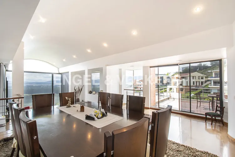 Casa de 4 alcobas en venta en Aposentos, Sopó, 350 m² · foto 3 de 22