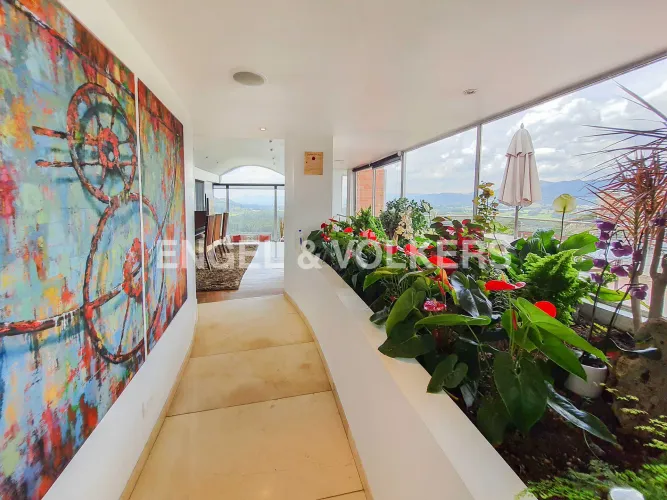 Casa de 4 alcobas en venta en Aposentos, Sopó, 350 m² · foto 2 de 22