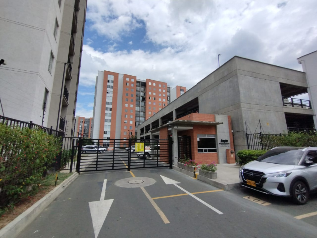 Apartment for rent in Ciudad Melendez, Cali