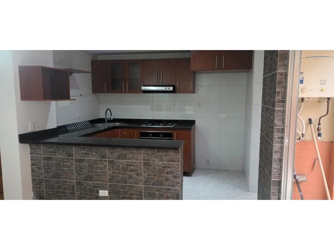 Casa de 3 alcobas en venta en Cr Rio Frio, Chía, 200 m² · foto 5 de 18