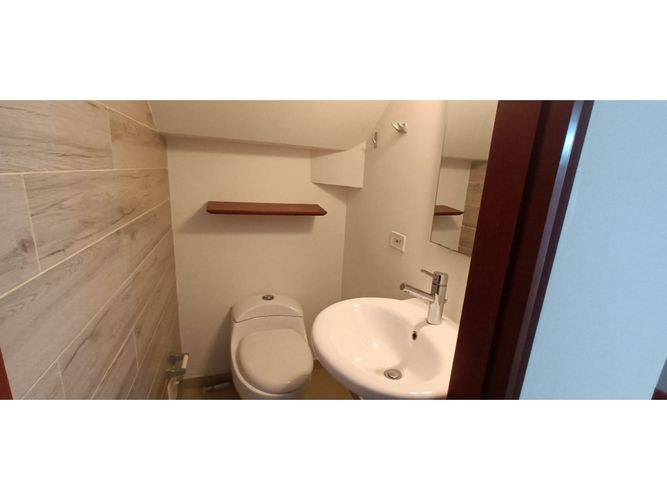Casa de 3 alcobas en venta en Cr Rio Frio, Chía, 200 m² · foto 6 de 18