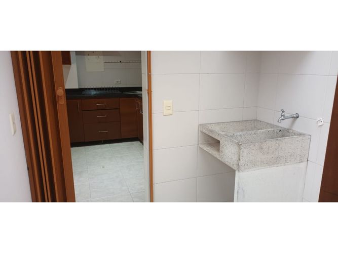 Casa de 3 alcobas en venta en Cr Rio Frio, Chía, 200 m² · foto 7 de 18