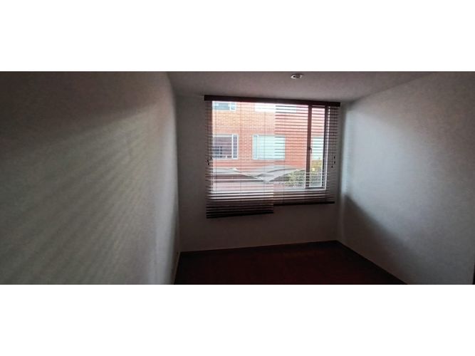 Casa de 3 alcobas en venta en Cr Rio Frio, Chía, 200 m² · foto 8 de 18