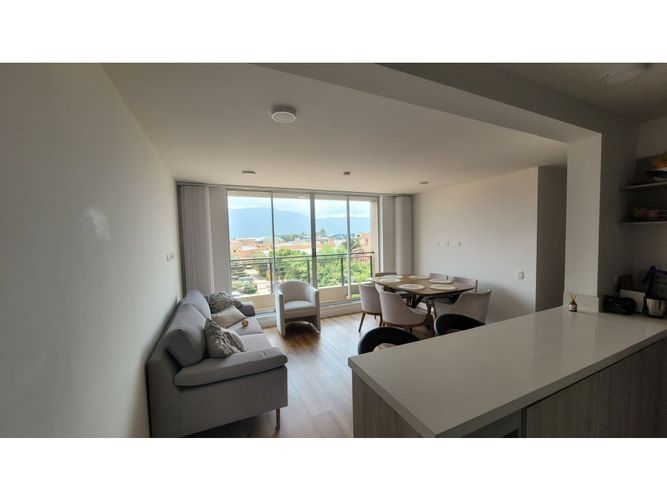 Apartamento de 3 alcobas en venta en Cr Los Nogales, Chía, 73 m² · foto 2 de 16