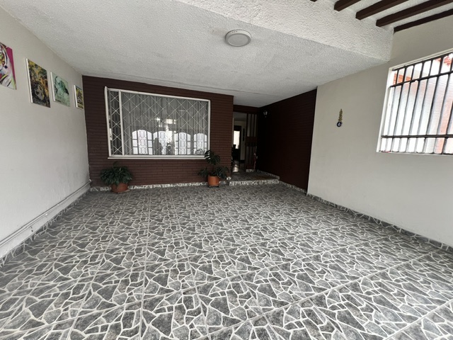 Casa en venta en Modelia Occidental, Bogotá · foto 2 de 20
