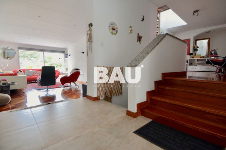 Casa de 5 alcobas en venta en Niza Norte, Bogotá, 350 m² · foto 4 de 24