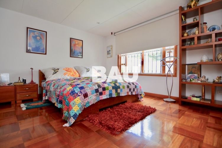 Casa de 5 alcobas en venta en Niza Norte, Bogotá, 350 m² · foto 16 de 24