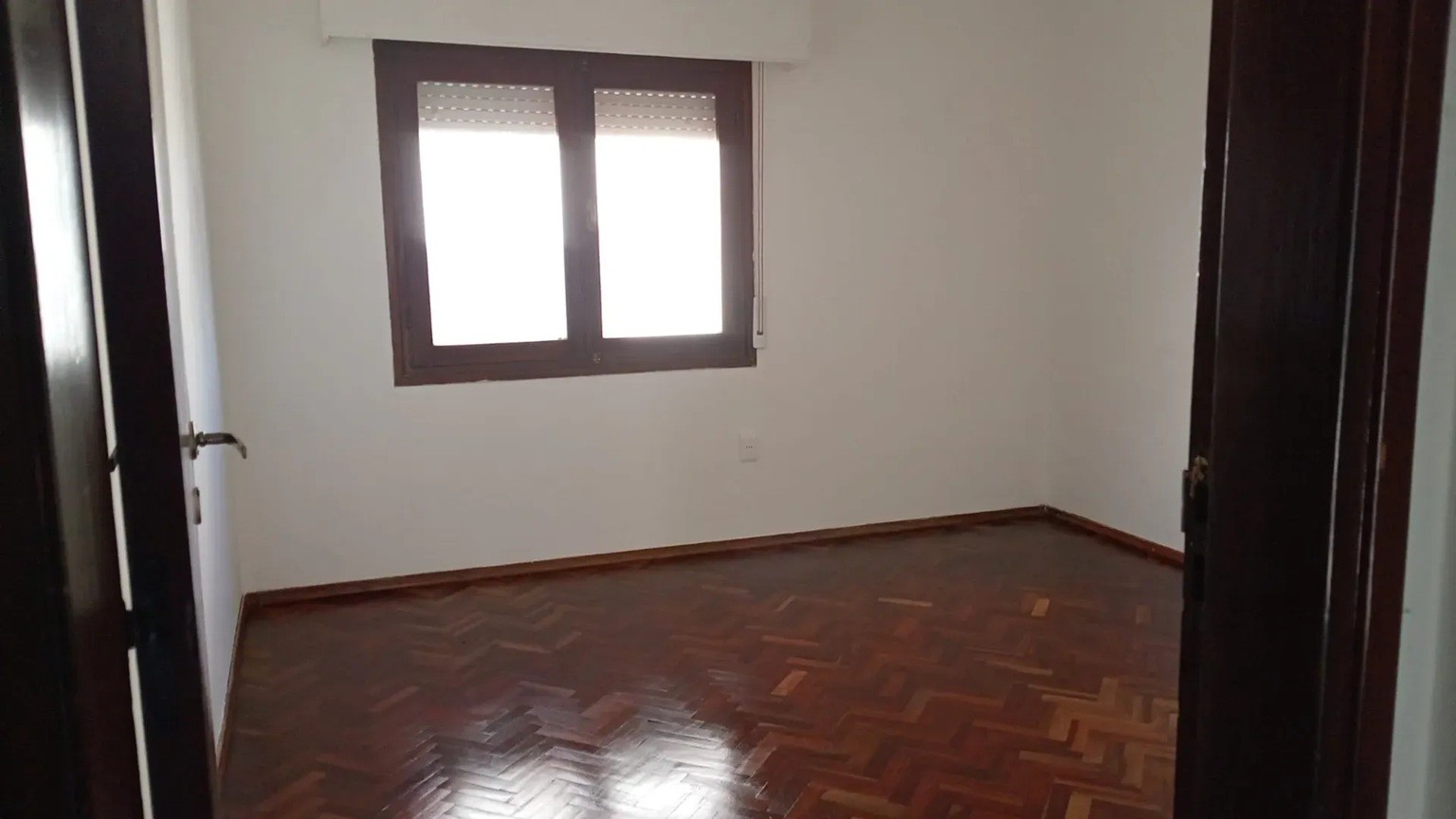 ALQUILER EN VILLA ESPAÑOLA, PROXIMO 8 DE OCTUBRE, 1 DORMITORIO, INTERIOR, POR ESCALERA Y SIN GASTOS COMUNES