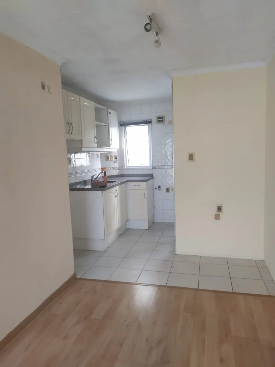 ALQUILER EN TRES CRUCES, 1 DORMITORIO, PISO 16 AL FRENTE, BALCON, SEGURIDAD 24HS, SUM, GYM · Foto 9