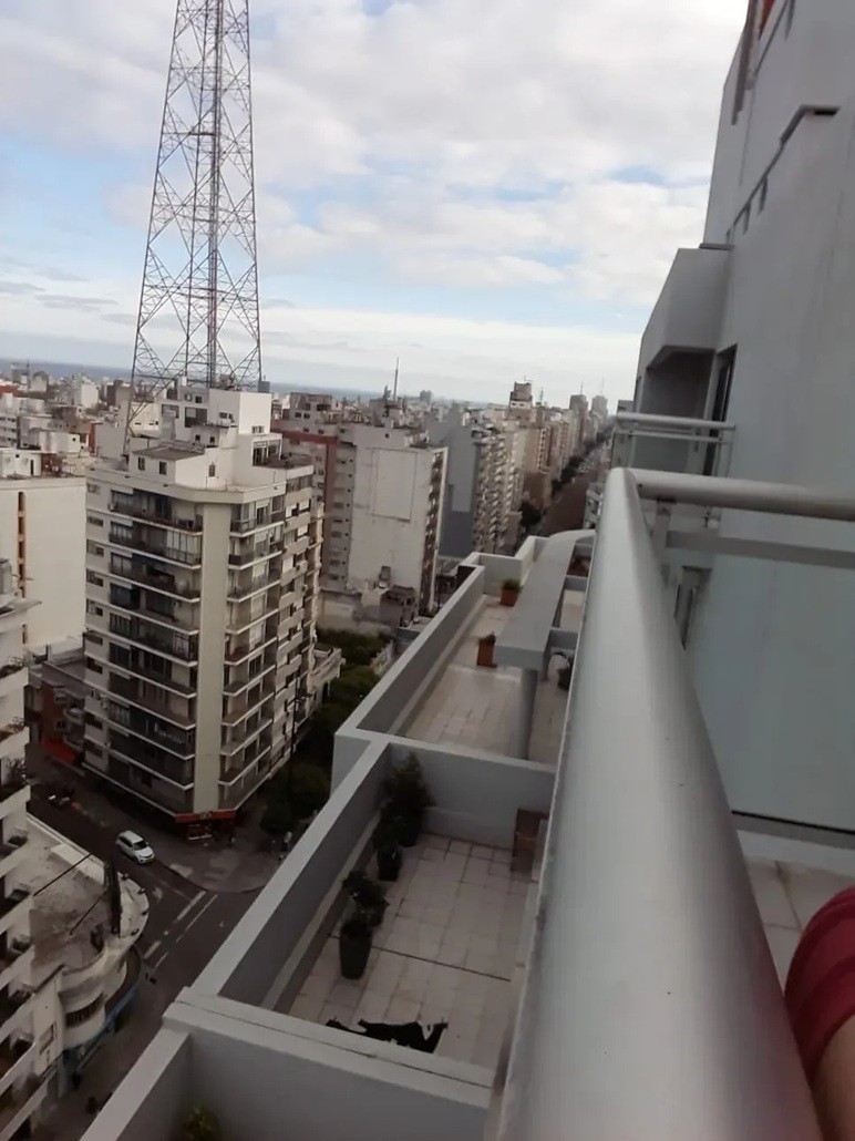 ALQUILER EN TRES CRUCES, 1 DORMITORIO, PISO 16 AL FRENTE, BALCON, SEGURIDAD 24HS, SUM, GYM · Foto 5