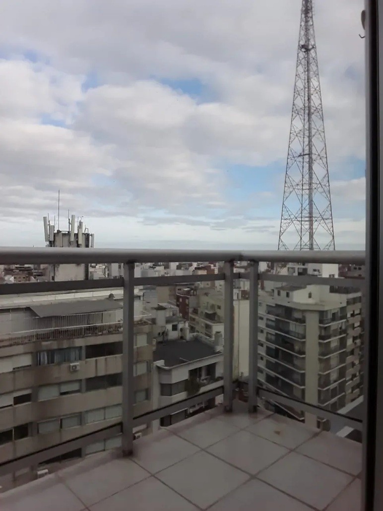 ALQUILER EN TRES CRUCES, 1 DORMITORIO, PISO 16 AL FRENTE, BALCON, SEGURIDAD 24HS, SUM, GYM · Foto 4