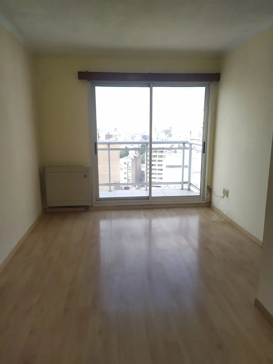 ALQUILER EN TRES CRUCES, 1 DORMITORIO, PISO 16 AL FRENTE, BALCON, SEGURIDAD 24HS, SUM, GYM · Foto 1