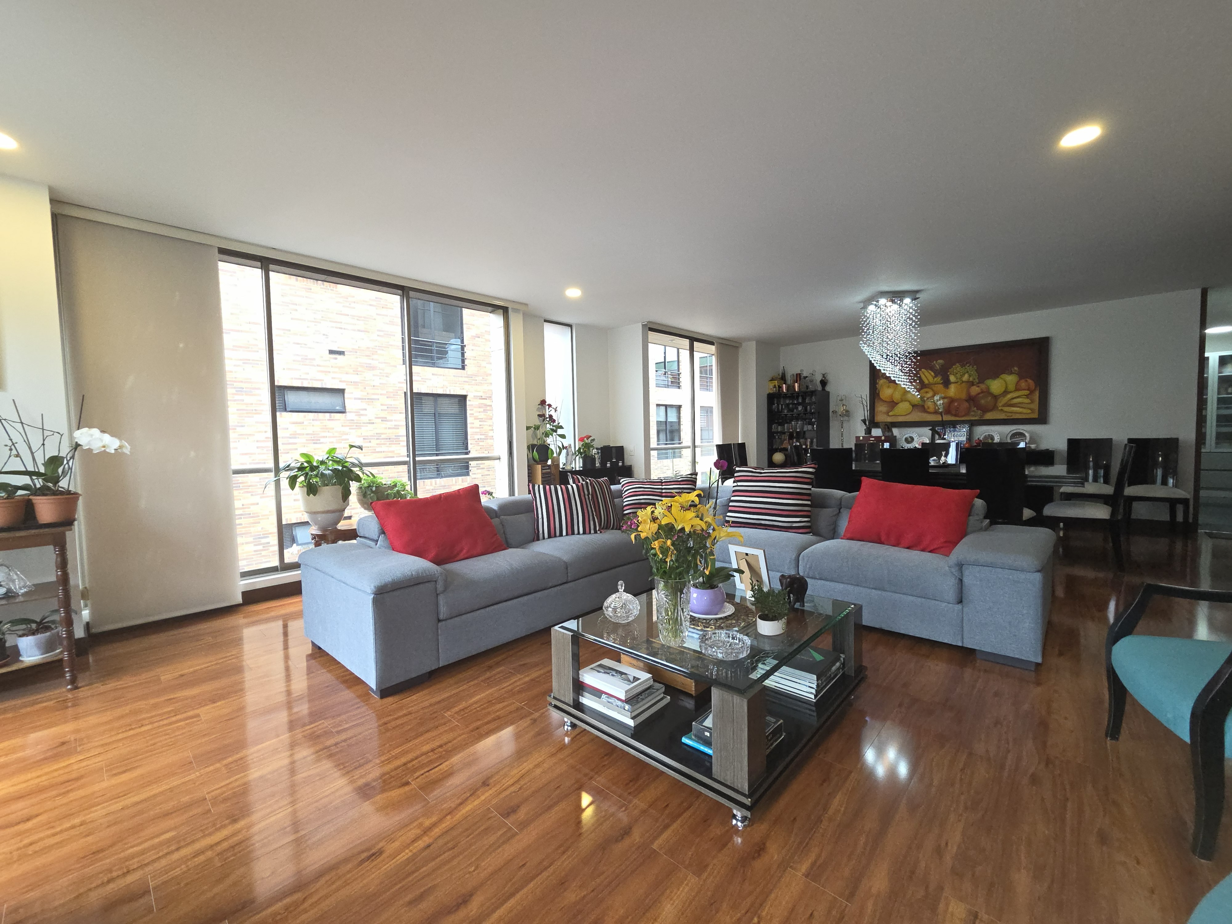 Apartamento en venta en Chico Norte, Bogotá · foto 3 de 21
