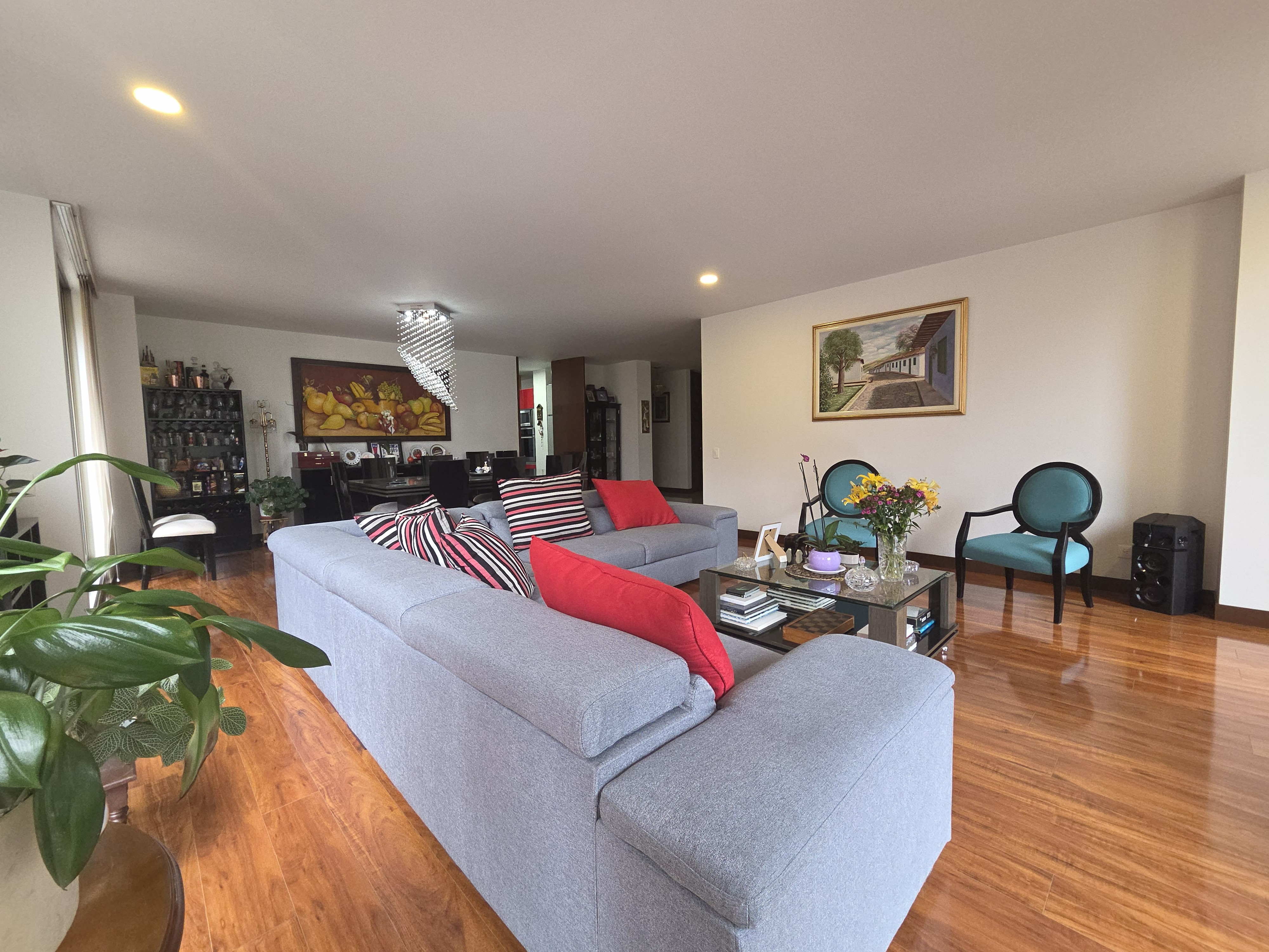 Apartamento en venta en Chico Norte, Bogotá · foto 4 de 21