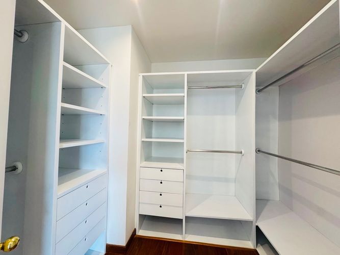 Apartamento de 3 alcobas en venta en Los Rosales, Bogotá, 237 m² · foto 8 de 16