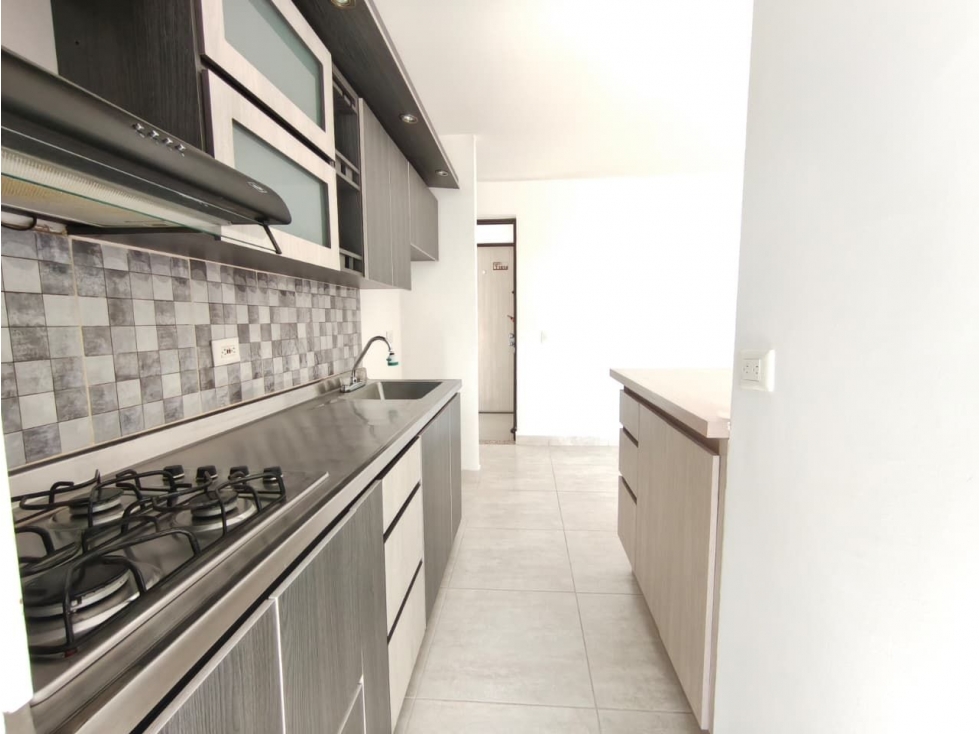 3BR Apartment in Niquia (67 m²) - 3