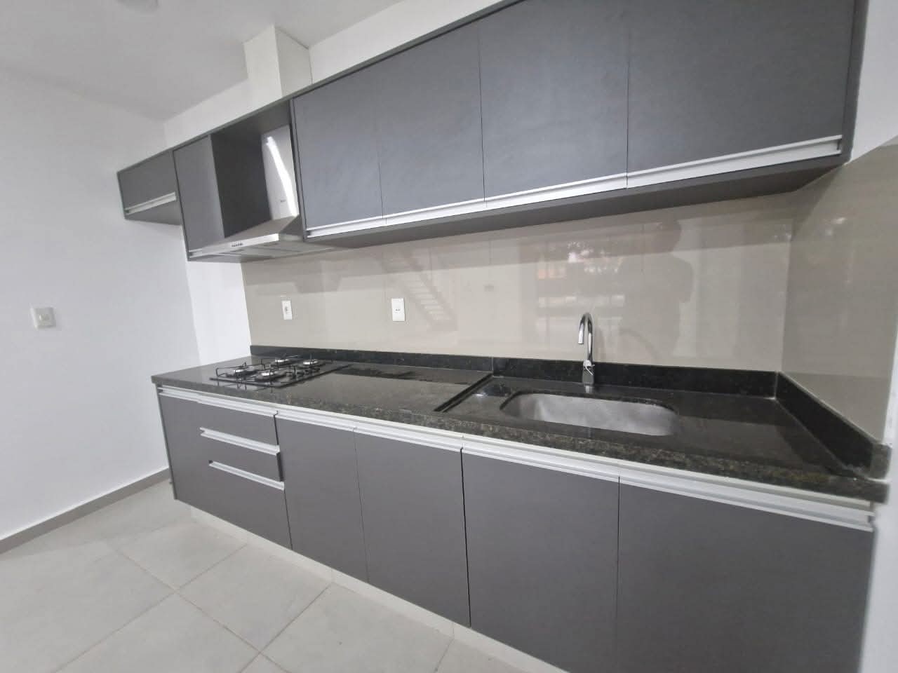 ALQUILO – DÚPLEX DE 3 DORMITORIOS  ? Mora Cué, Luque — foto 2