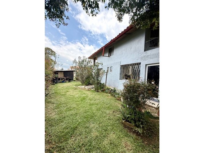 Casa de 11 alcobas en arriendo en Modigliani, Cajicá, 395 m² · foto 3 de 20