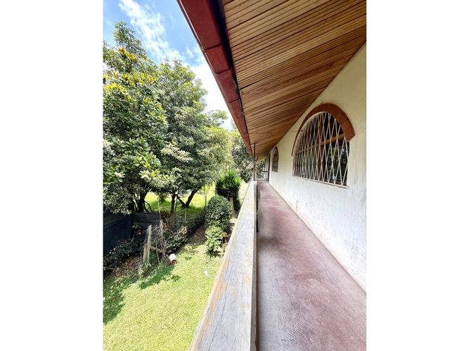 Casa de 11 alcobas en arriendo en Modigliani, Cajicá, 395 m² · foto 9 de 20