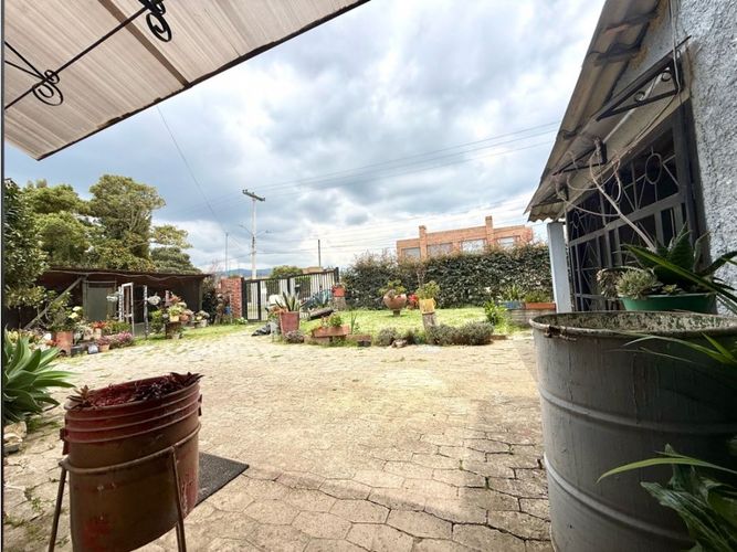 Casa de 11 alcobas en arriendo en Modigliani, Cajicá, 395 m² · foto 19 de 20