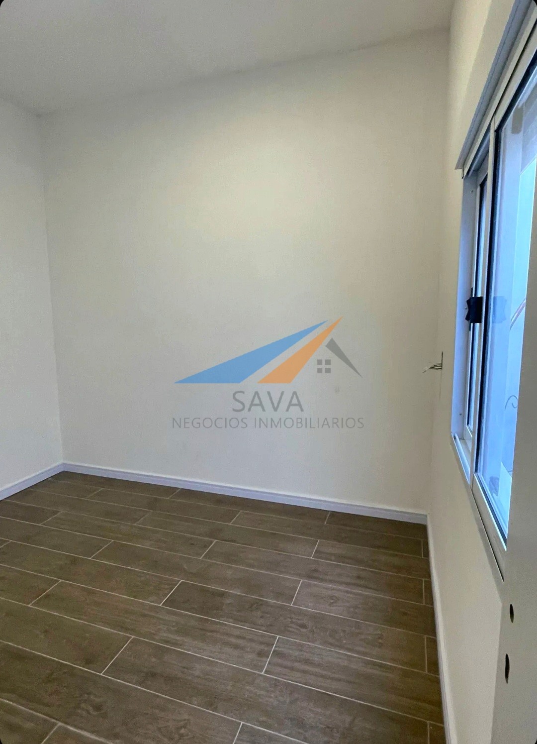Alquiler Apartamento 2 Dormitorios en La Comercial! Sin Gastos Comunes. · Foto 5