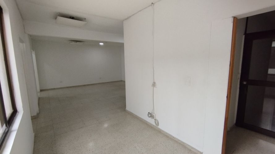 Oficina en arriendo en Santa Monica, Cali, 105 m² · foto 4 de 18