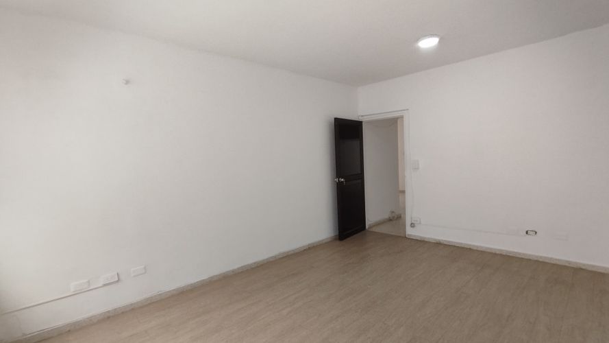 Oficina en arriendo en Santa Monica, Cali, 105 m² · foto 17 de 18
