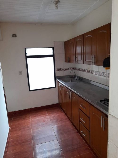 Apartamento de 3 alcobas en arriendo en San Bernardo, Medellín, 75 m² · foto 2 de 13