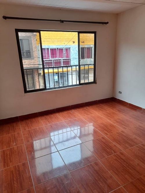 Apartamento de 3 alcobas en arriendo en San Bernardo, Medellín, 75 m² · foto 4 de 13