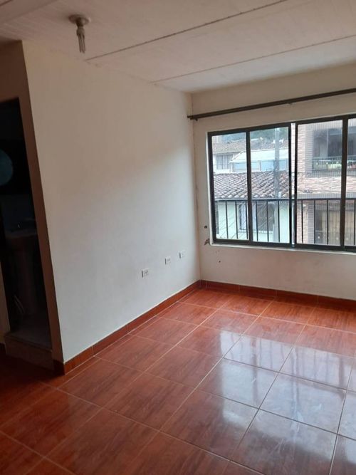 Apartamento de 3 alcobas en arriendo en San Bernardo, Medellín, 75 m² · foto 6 de 13