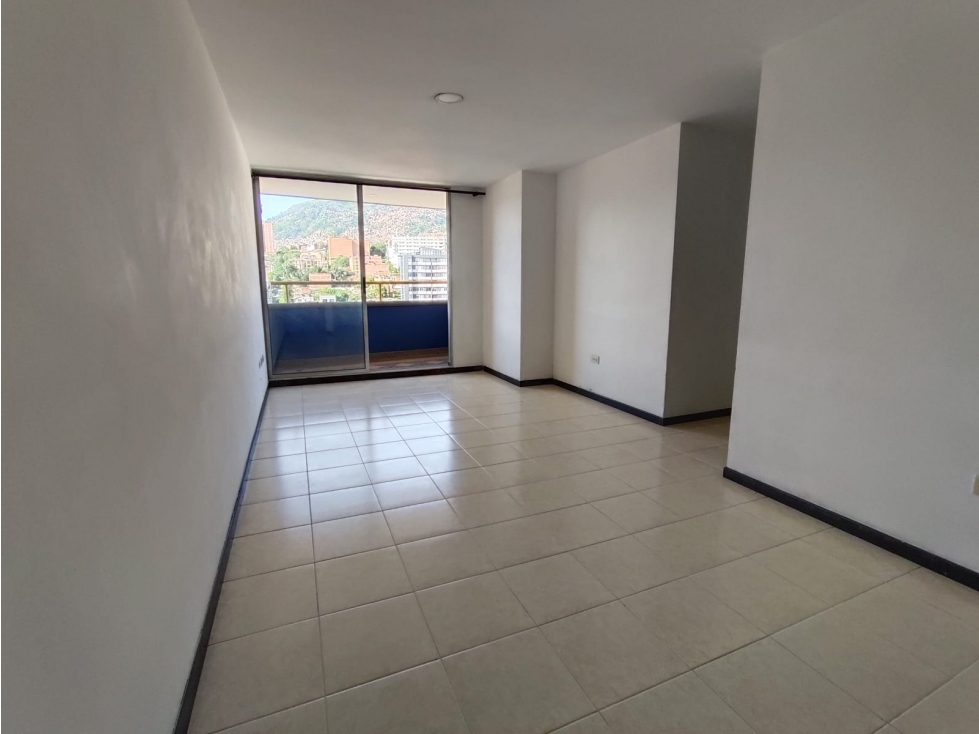 Apartamento en venta en Boston, Medellín 2