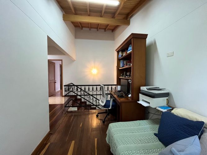 Casa de 3 alcobas en venta en El Poblado, Medellín, 260 m² · foto 17 de 20