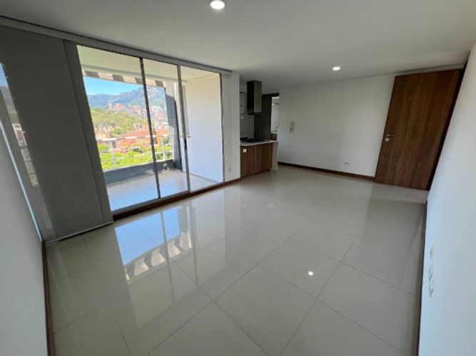 Apartamento de 3 alcobas en arriendo en Belen Malibu, Medellín, 85 m² · foto 8 de 20