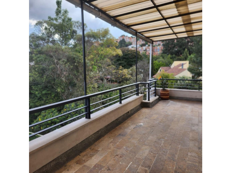Casa en venta en Niza, Bogotá · foto 2 de 21