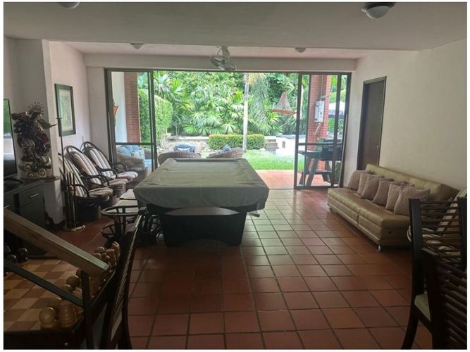 Casa de 4 alcobas en venta en Medellín, 300 m² · foto 7 de 24