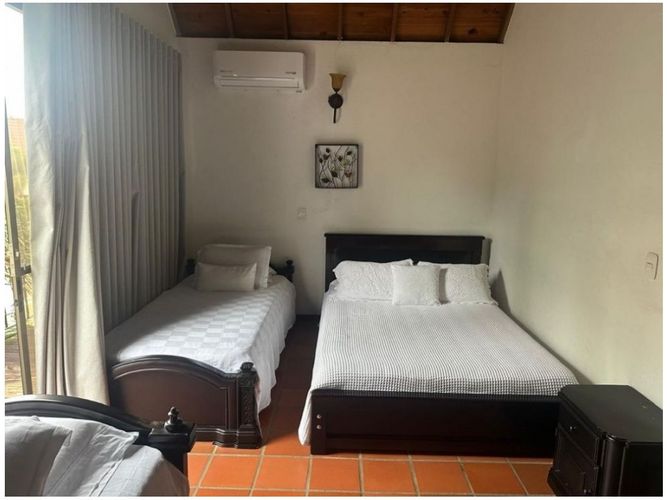 Casa de 4 alcobas en venta en Medellín, 300 m² · foto 15 de 24