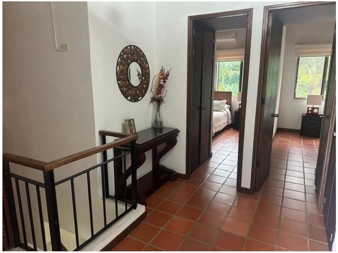 Casa de 4 alcobas en venta en Medellín, 300 m² · foto 18 de 24