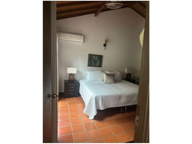 Casa de 4 alcobas en venta en Medellín, 300 m² · foto 24 de 24