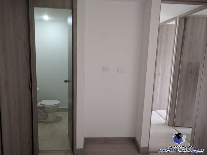 Apartamento de 3 alcobas en venta en Las Antillas, Envigado, 70 m² · foto 3 de 10