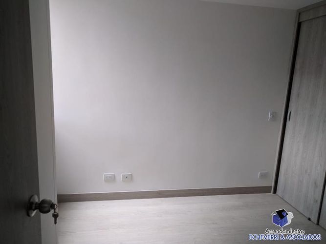 Apartamento de 3 alcobas en venta en Las Antillas, Envigado, 70 m² · foto 5 de 10