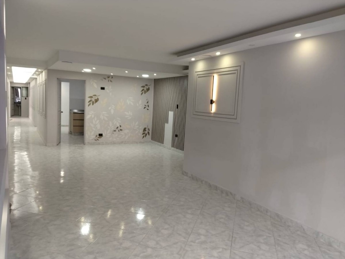 Casa en arriendo en La Magnolia, Envigado · foto 3 de 24